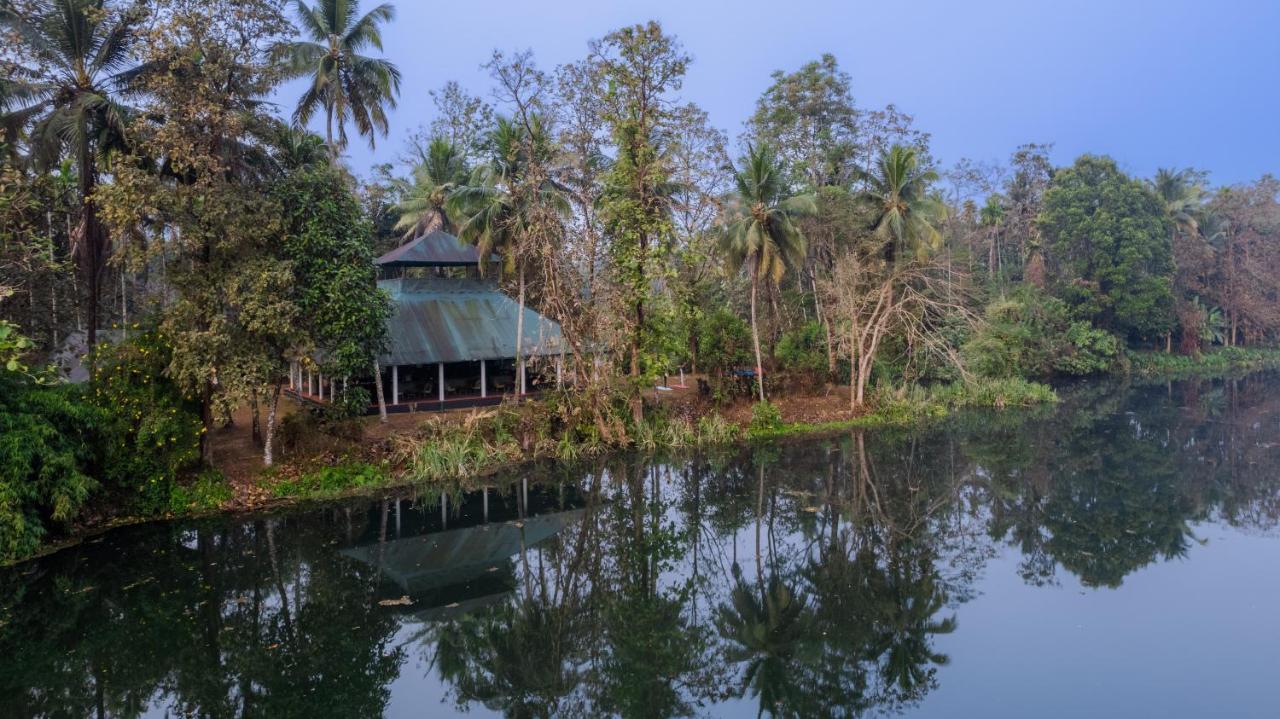 Amritara Riverside Luxury Tents Thattakād Exterior foto