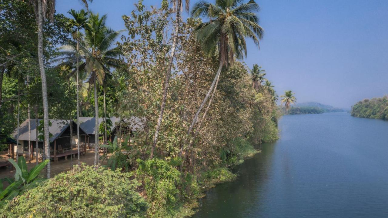 Amritara Riverside Luxury Tents Thattakād Exterior foto